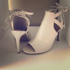 Brash light creme heels size 6.5